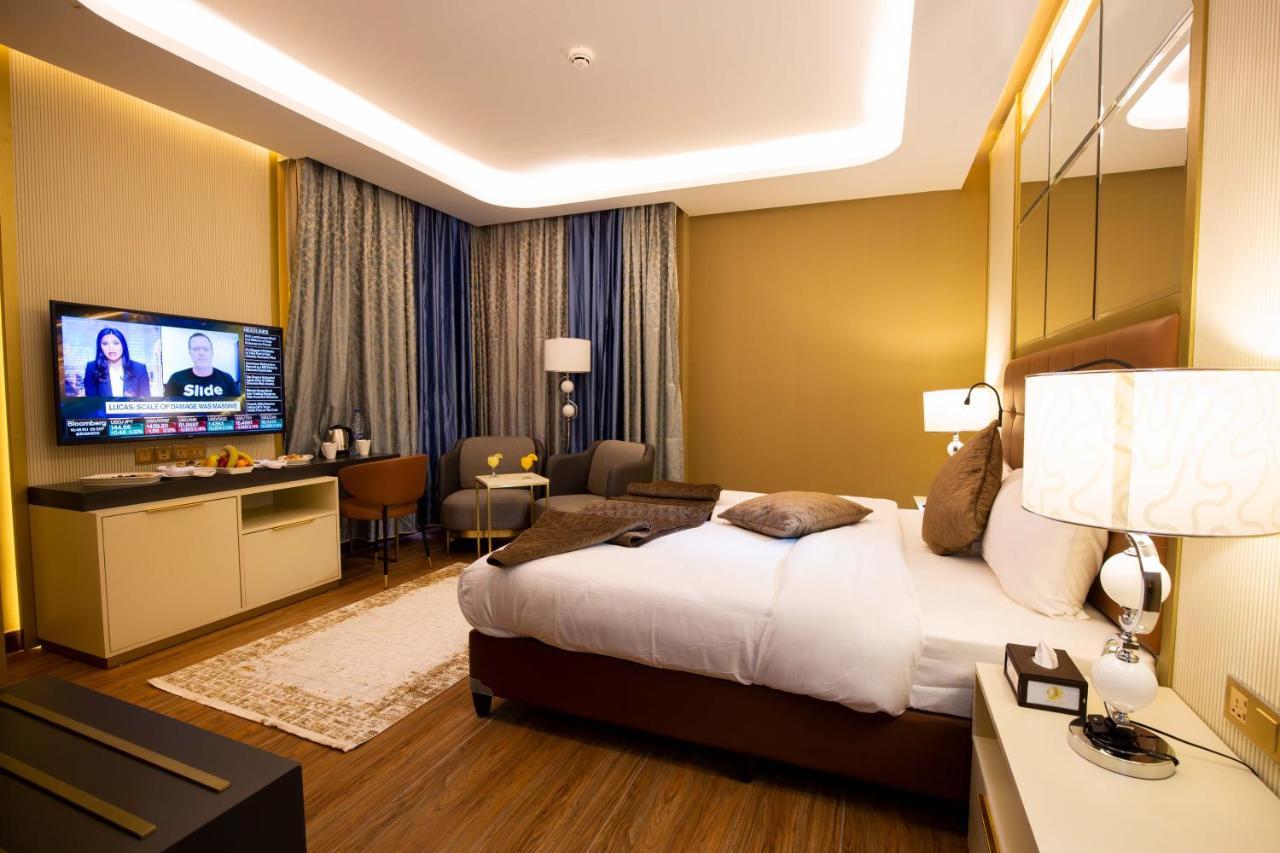 Petra Moon Luxury Hotel Вади Муса Екстериор снимка Deluxe Suite